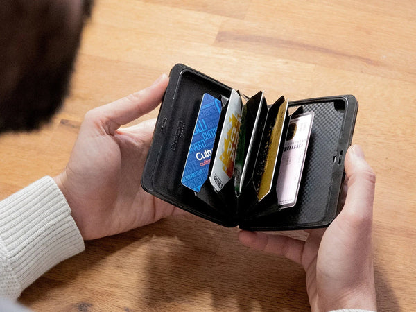 Ogon Smart Case Oslo / Large / Twill Carbon Fiber Wallet